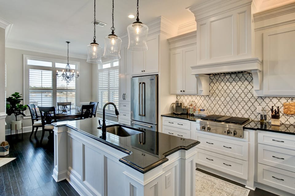 Main level kitchen Jenn Air appliances 
