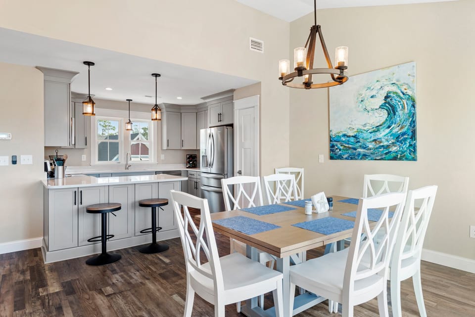 CLP202A: Sound Xcape | Top Level Dining Area
