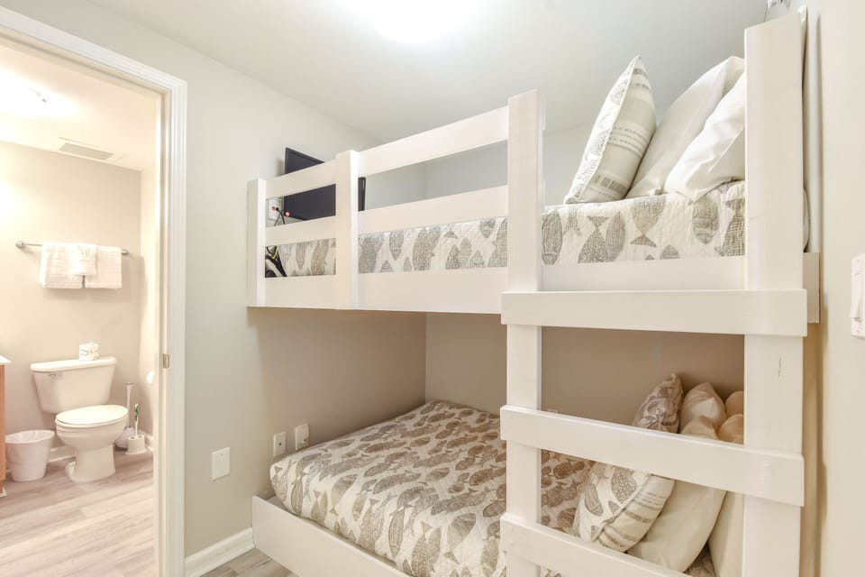 The Palms of Destin 2403 - Guest Bedroom