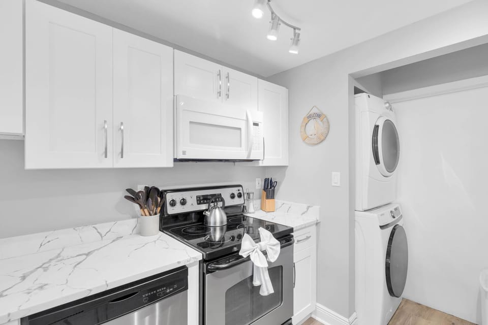 Kitchen with In-Unit Washer&Dryer