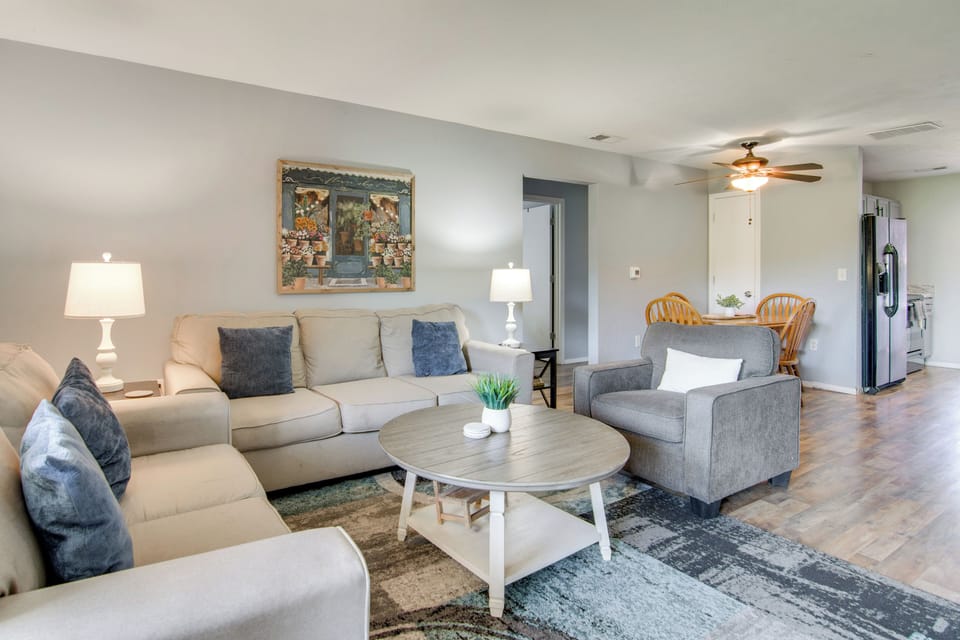 Branson Vacation Rental | 3BR | 2BA | Steps Required | 1,200 Sq Ft