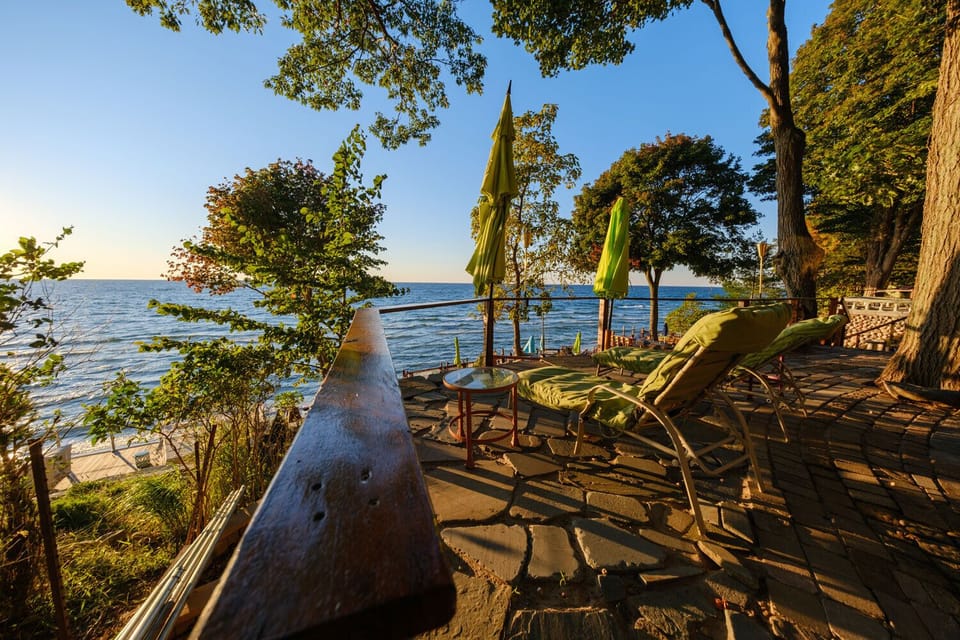 Upper Deck