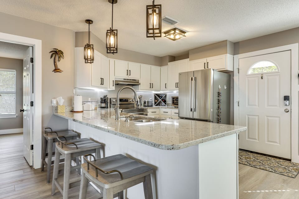 Kitchen | Coffee Maker | Tea Kettle | Toaster | Bar Seating