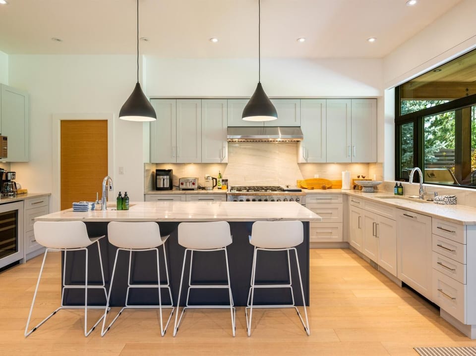 Wide angle view of kitchen