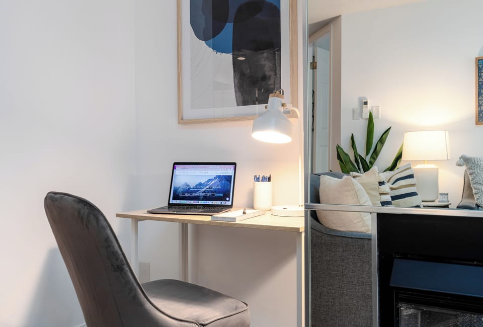 Dedicated Work Space - High speed WIFI for working guests
