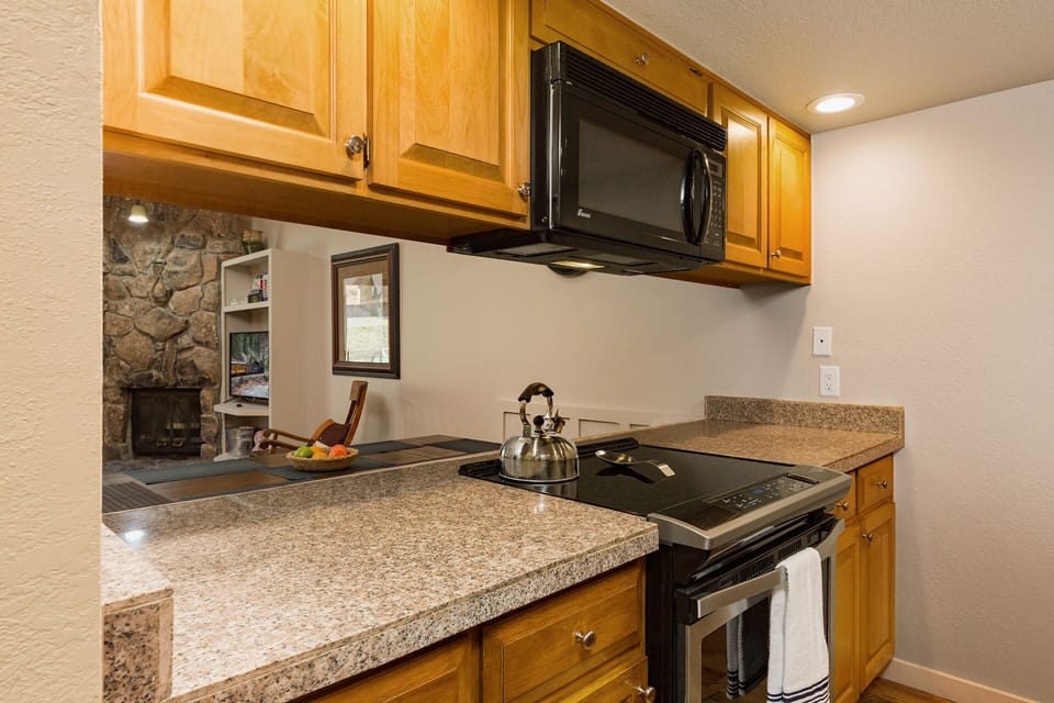 Full Kitchen