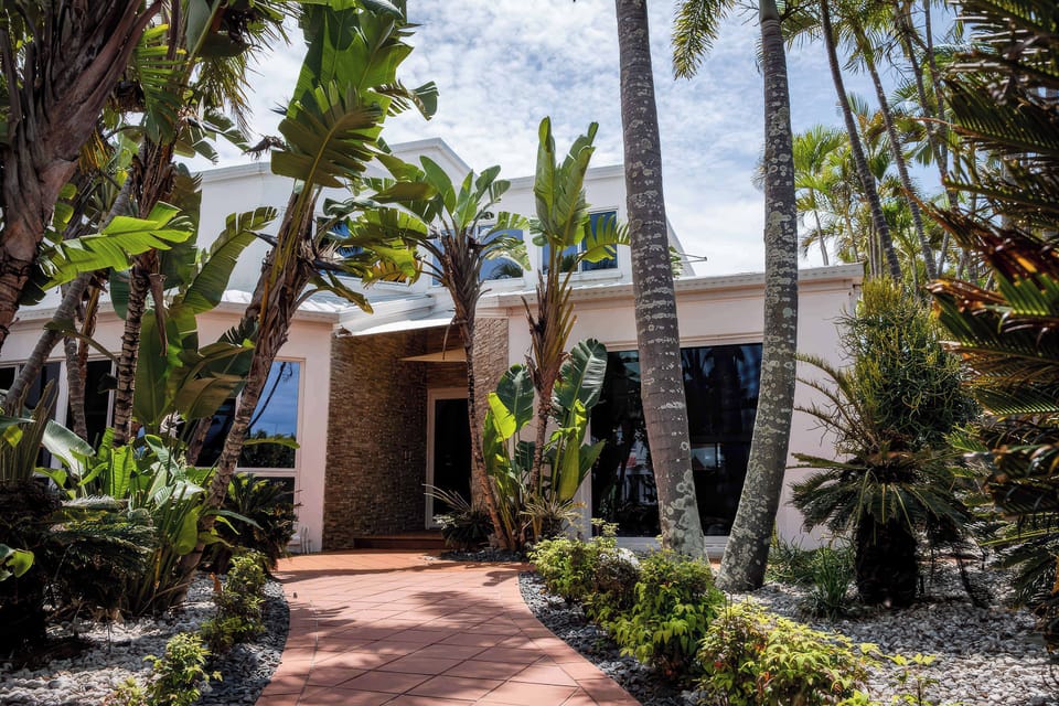 Unforgettable waterfront stay with endless amenities