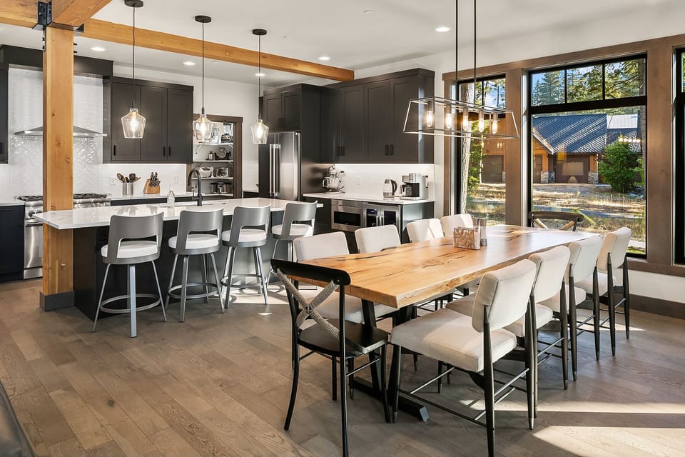 Pura Vida: - Expertly furnished and fully stocked for your friends and family to enjoy fabulous in-home meals.