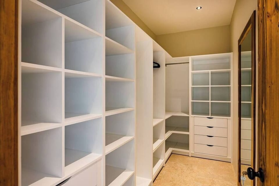 Closet Master