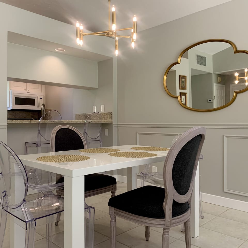Dining Area with Hightop Seating at the Kitchen Bar