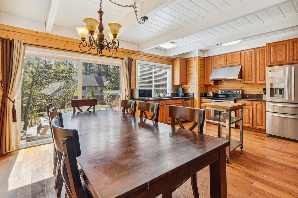 mainlevel-diningroom