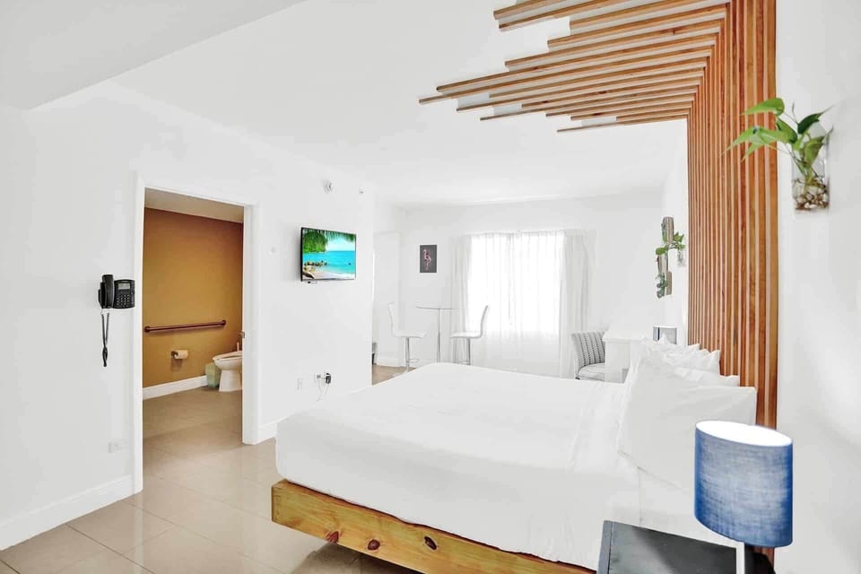 Bedroom. Exact unit will be assigned upon arrival. Views, colors and decor may vary.
