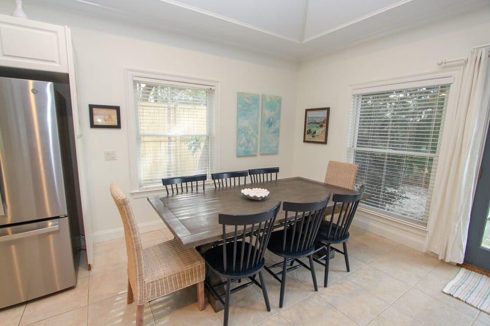 Dining Table Seats Eight 