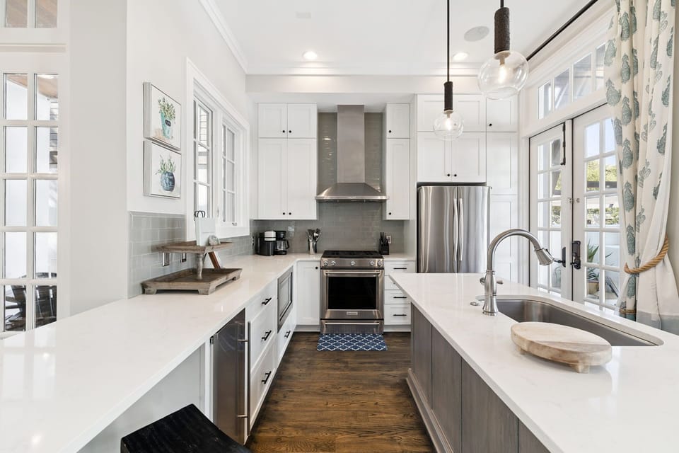Chef's Kitchen - Equipped with Stainless Steel Appliances