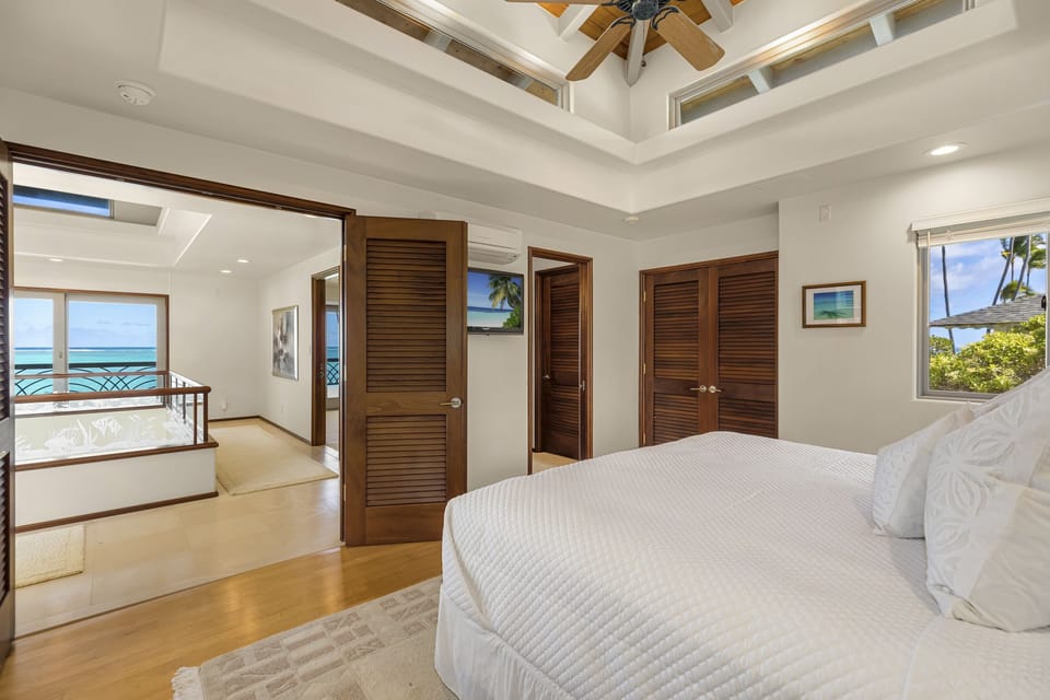 All bedrooms come with air conditioning for optimal temperature control. There is also a laundry room including an in-unit washer and dryer as well as a utility sink and cabinet storage for convenience.