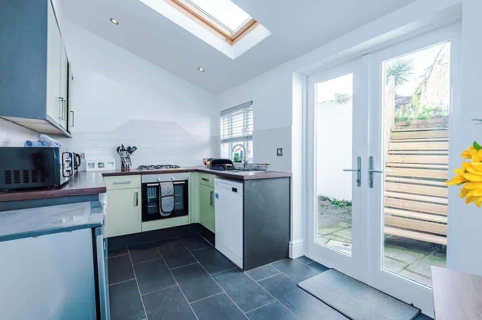 The kitchen is equipped with everything you need for a short or long stay in Chester.