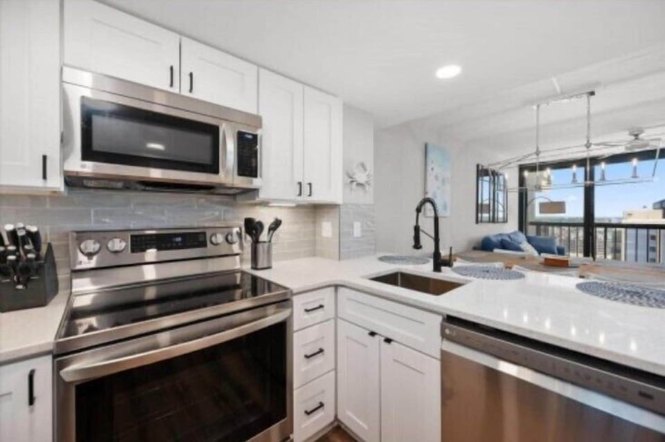 Kitchen (2)