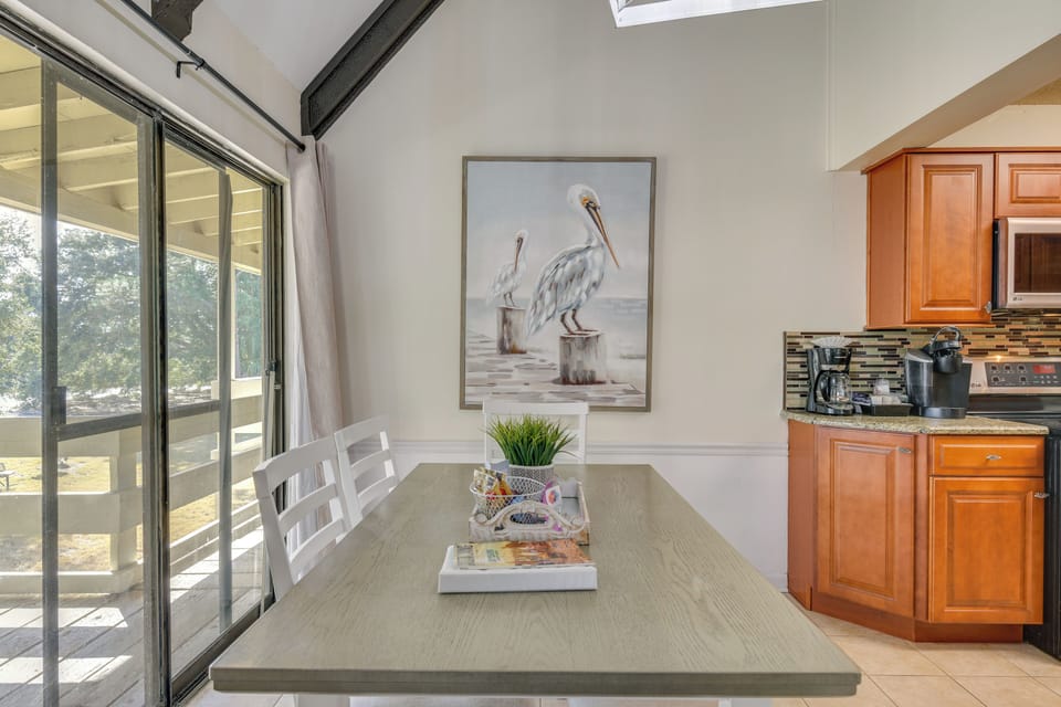 Dining Area | Dishware & Flatware