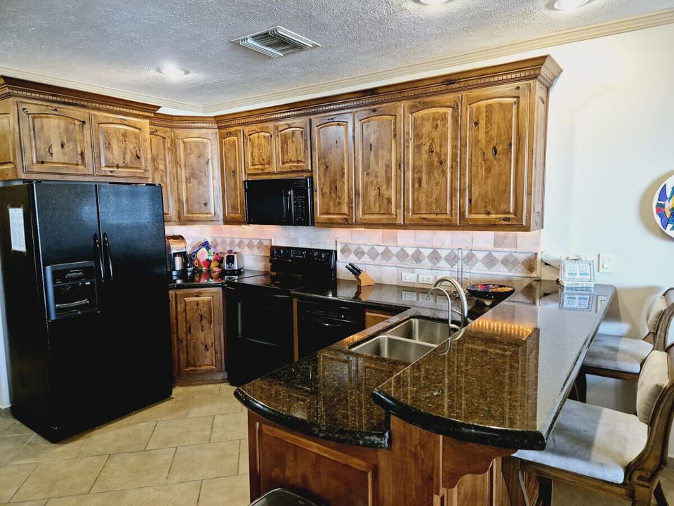 Full Kitchen