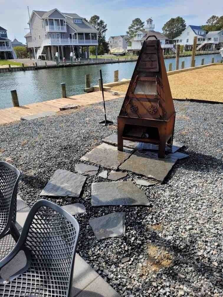 Spend an evening gathered around the fire pit on the peaceful canal.