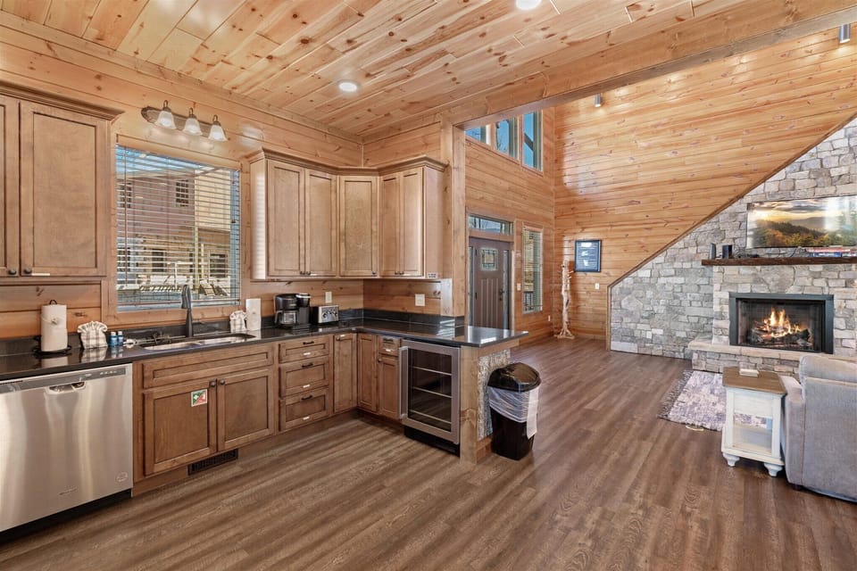Fully Stocked Kitchen