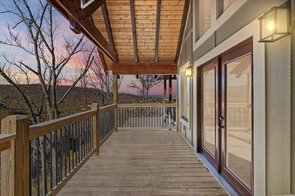 Upper Level Deck