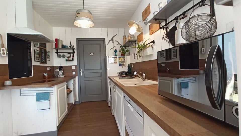 Kitchen area