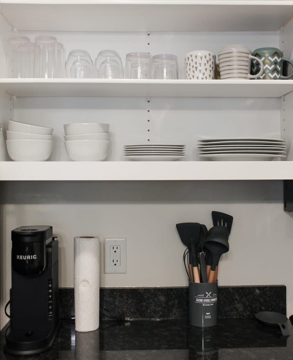 Dishware