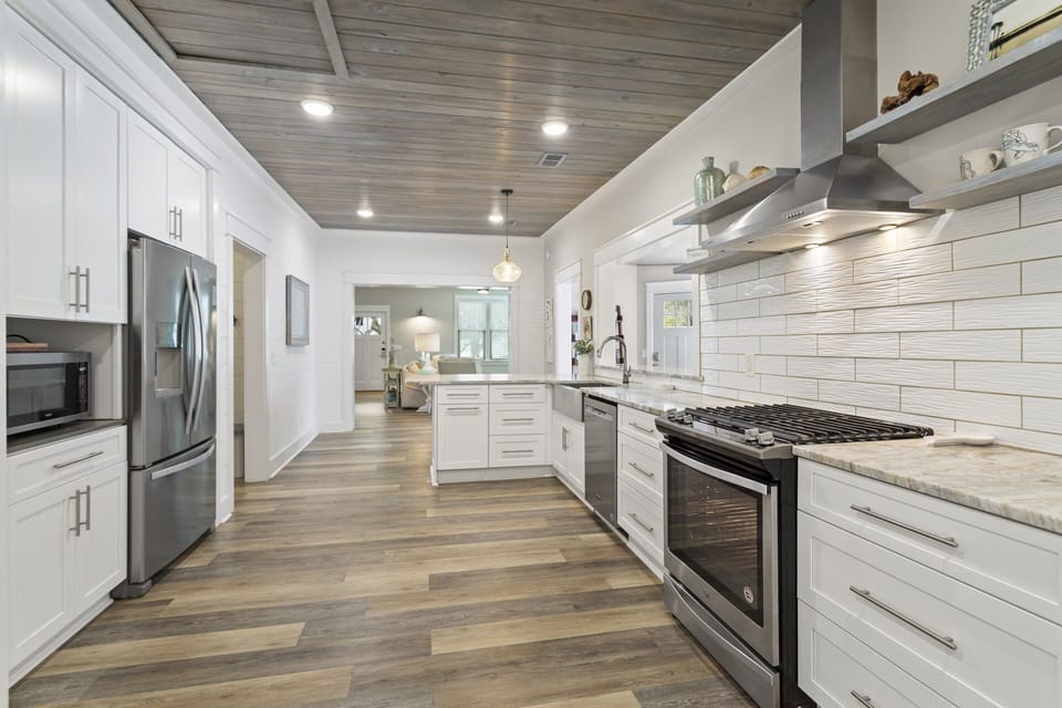 22-Graytfully-B-Kitchen-Alt