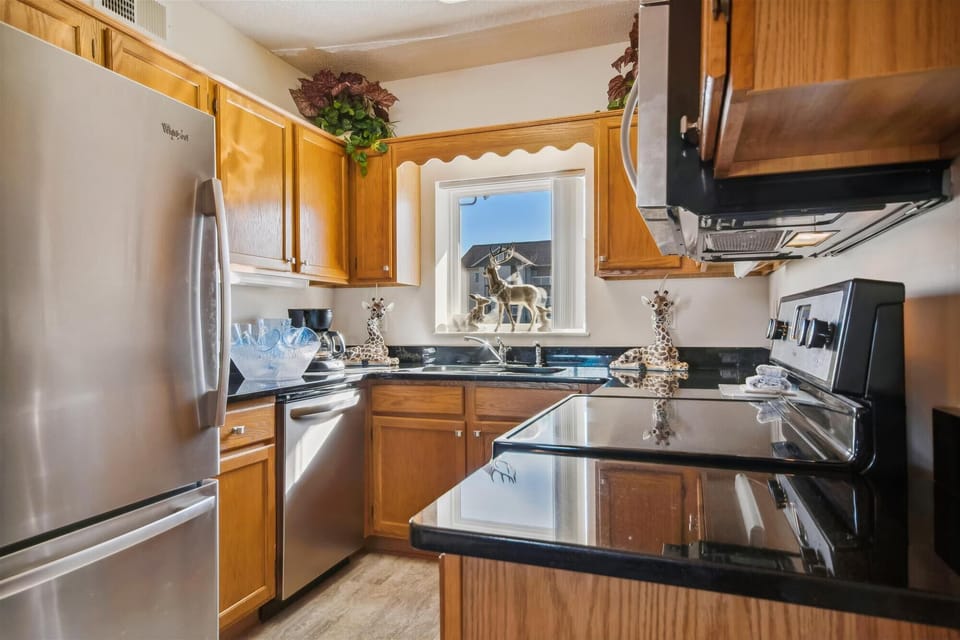 The Kitchen Will Bring Out Your Hidden Julia Child - Equipped with appliances, cookware, prep tools, and tableware, the open, expansive kitchen makes cooking a pleasure.