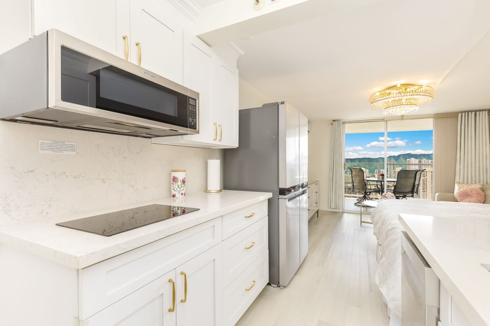 Full Size Fridge, Microwave, Induction Cooktop