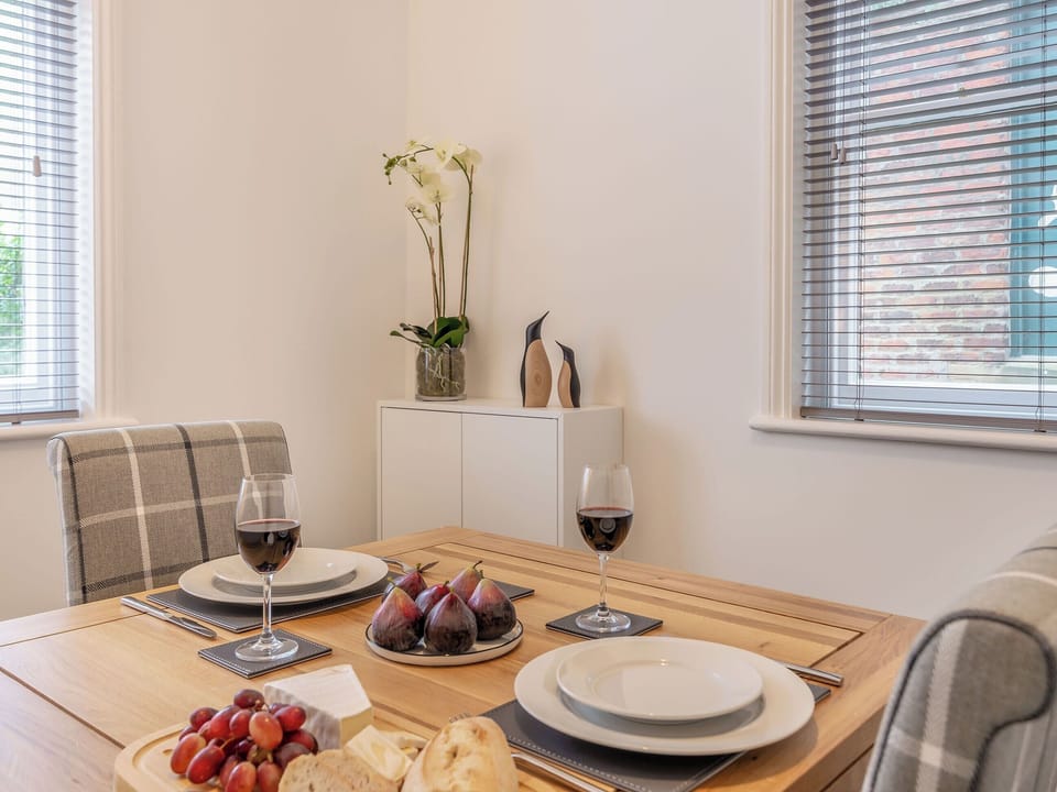 Dining room | Copper&rsquo;s Rest - Bluelight Apartments, Saltburn-by-the-Sea