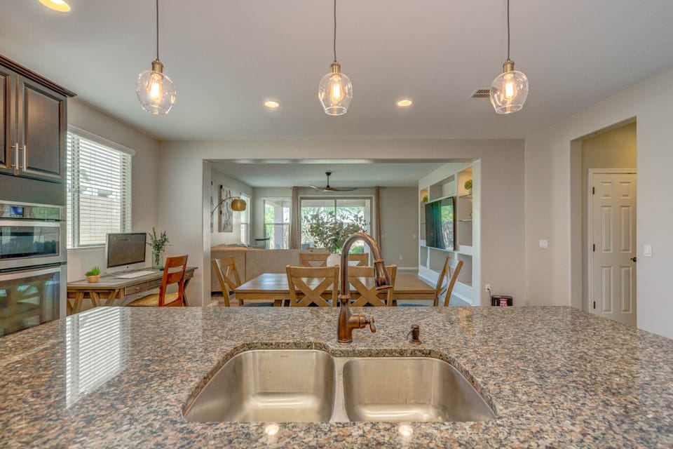 Open Kitchen perfect for entertaining
