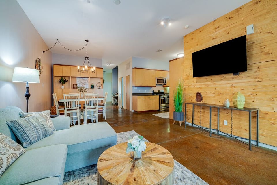 1st floor - living room
