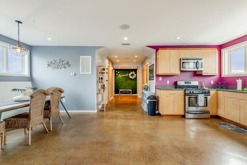 3rd floor - kitchen/dining area
