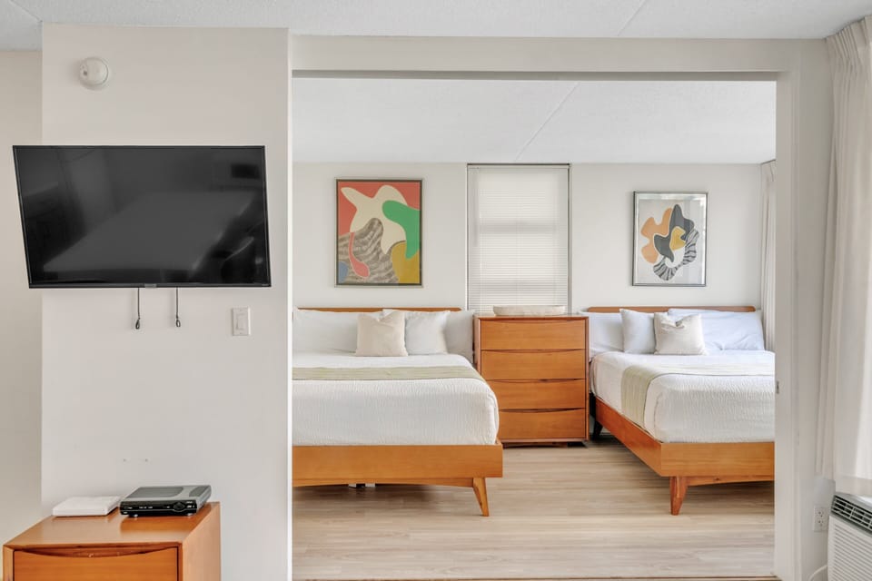 Indoors, Bed, Bedroom, Furniture, Screen