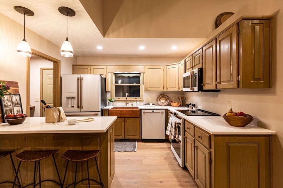 Fully-Stocked Modern Kitchen with High-End Appliances