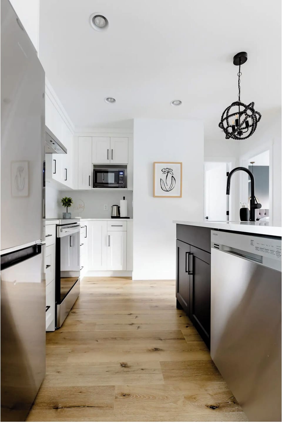 Fridge, Stove, Dishwasher, Microwave, Kettle, Kuerig Coffee Maker, French Press