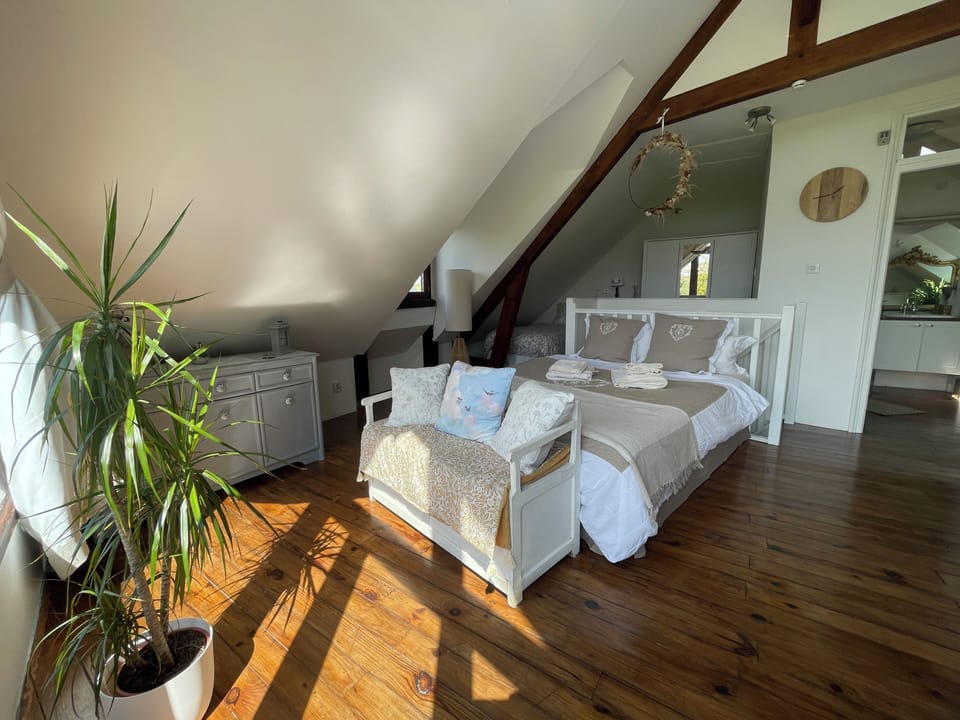 Gables bedroom