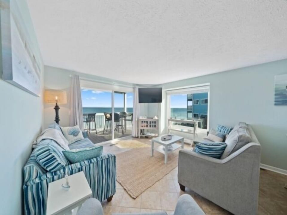 Building, Indoors, Living Room, Room, Bed
