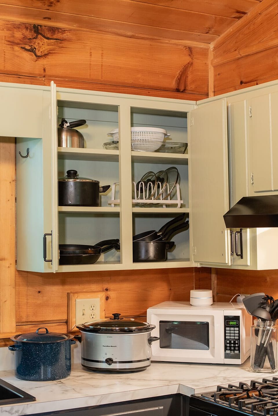 Full equipped kitchen