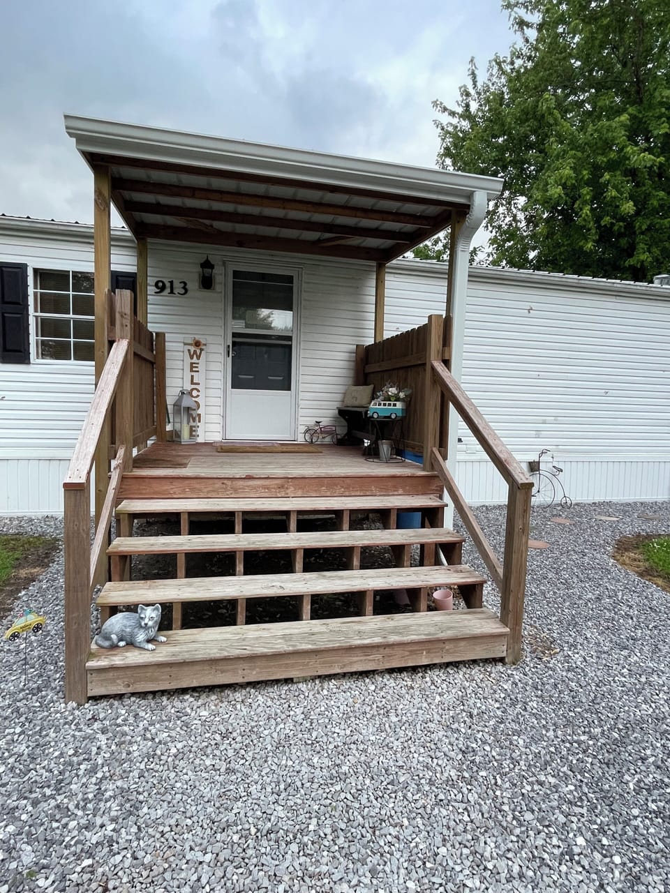 Front of residence 913 division