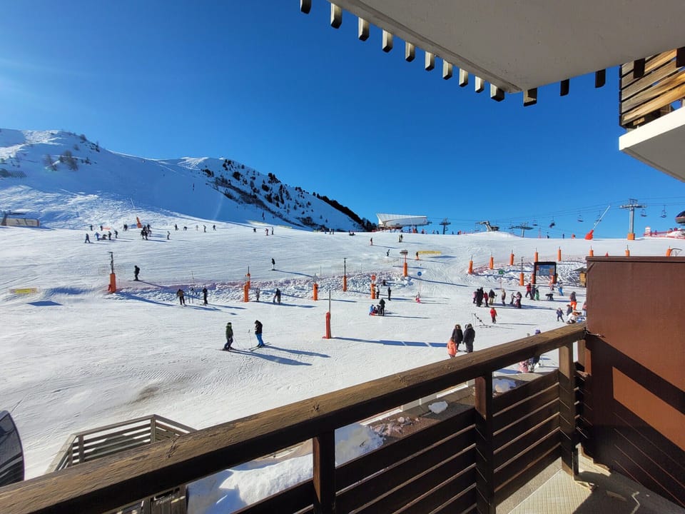 Snow and ski sports