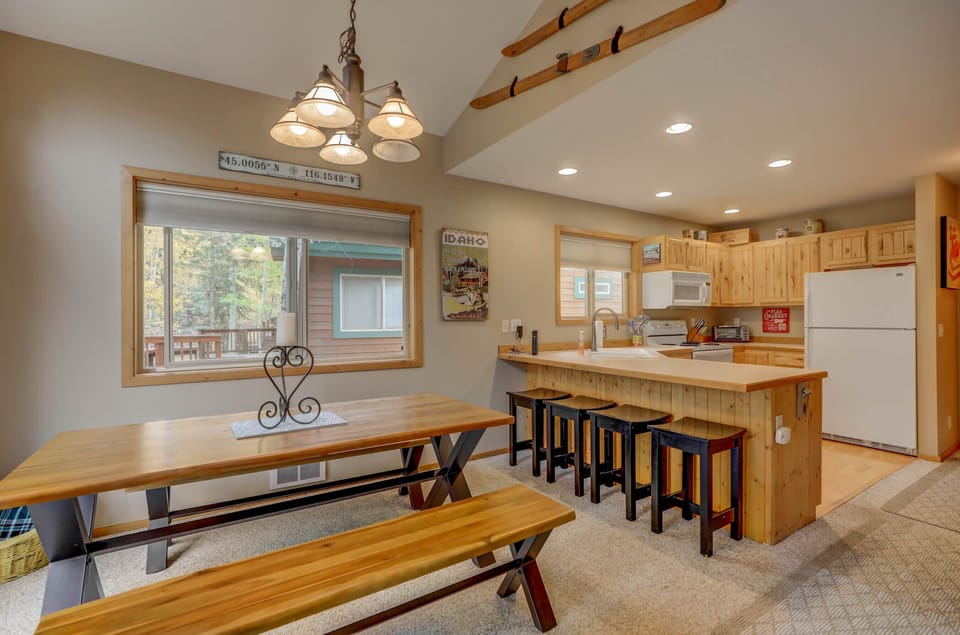 lots of seating for family game night!