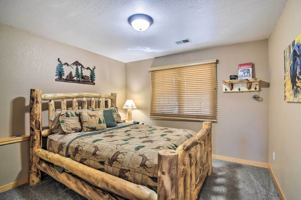 Bedroom 3 | Queen Bed | Lower Level