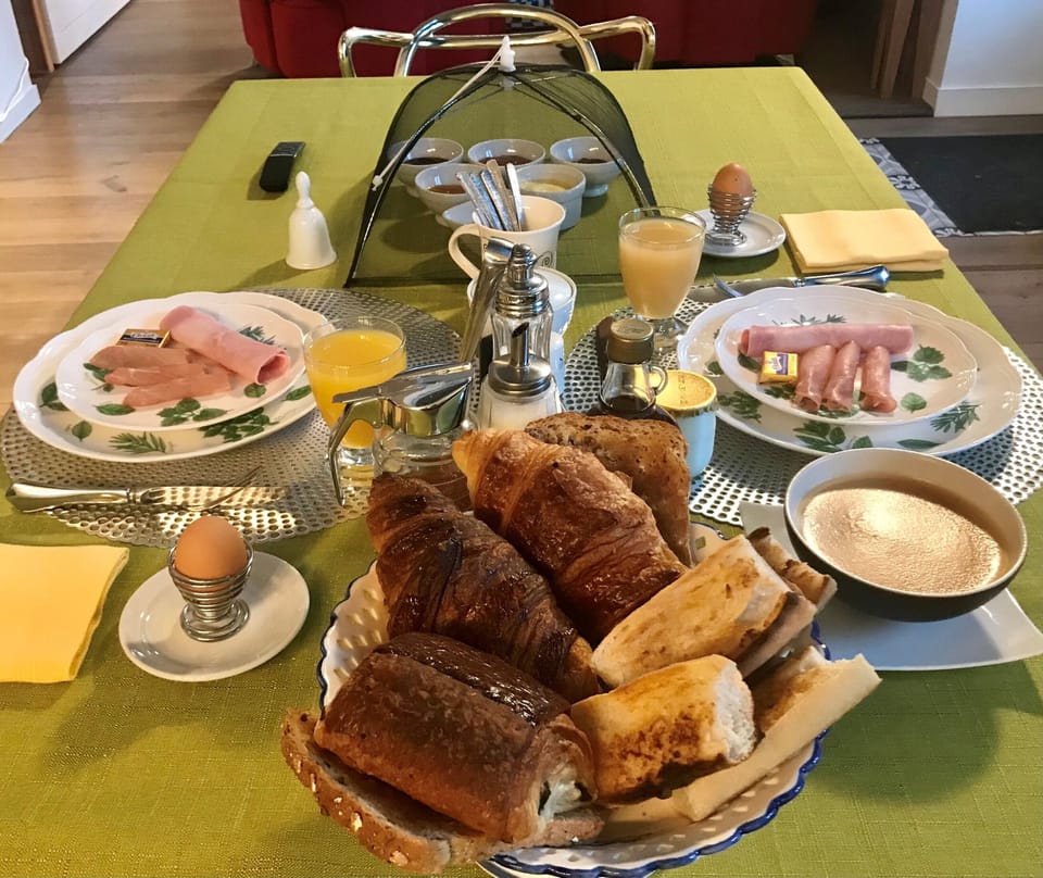 Breakfast meal