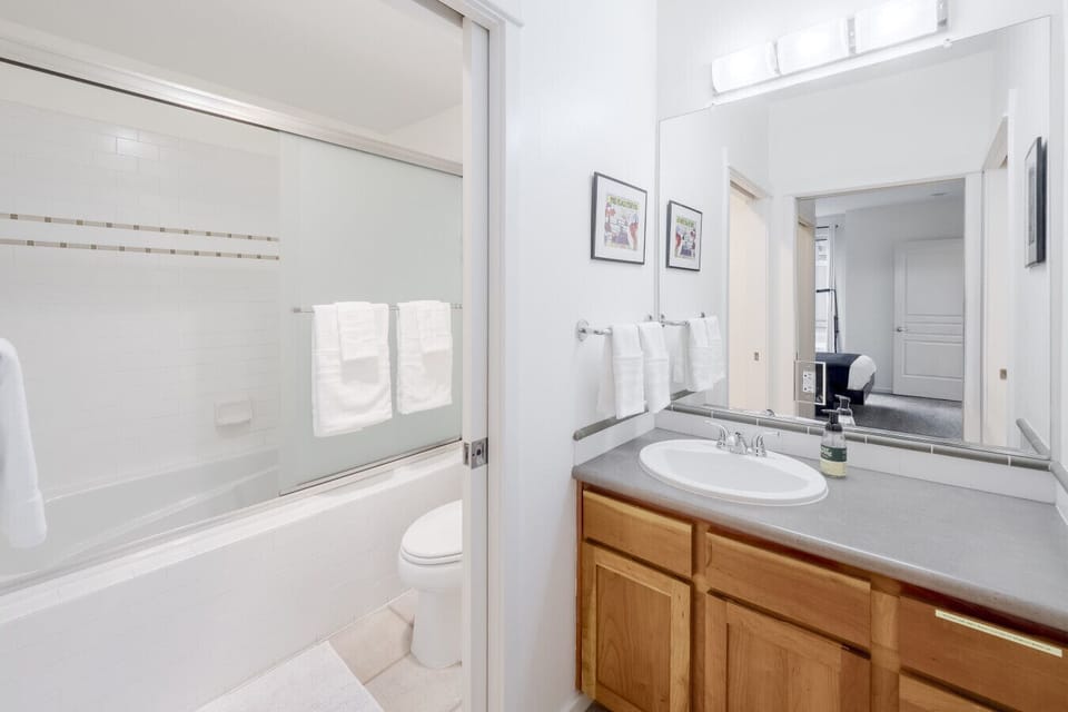 Full bathroom and half bathroom