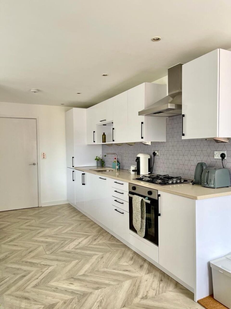 Fully integrated kitchen
