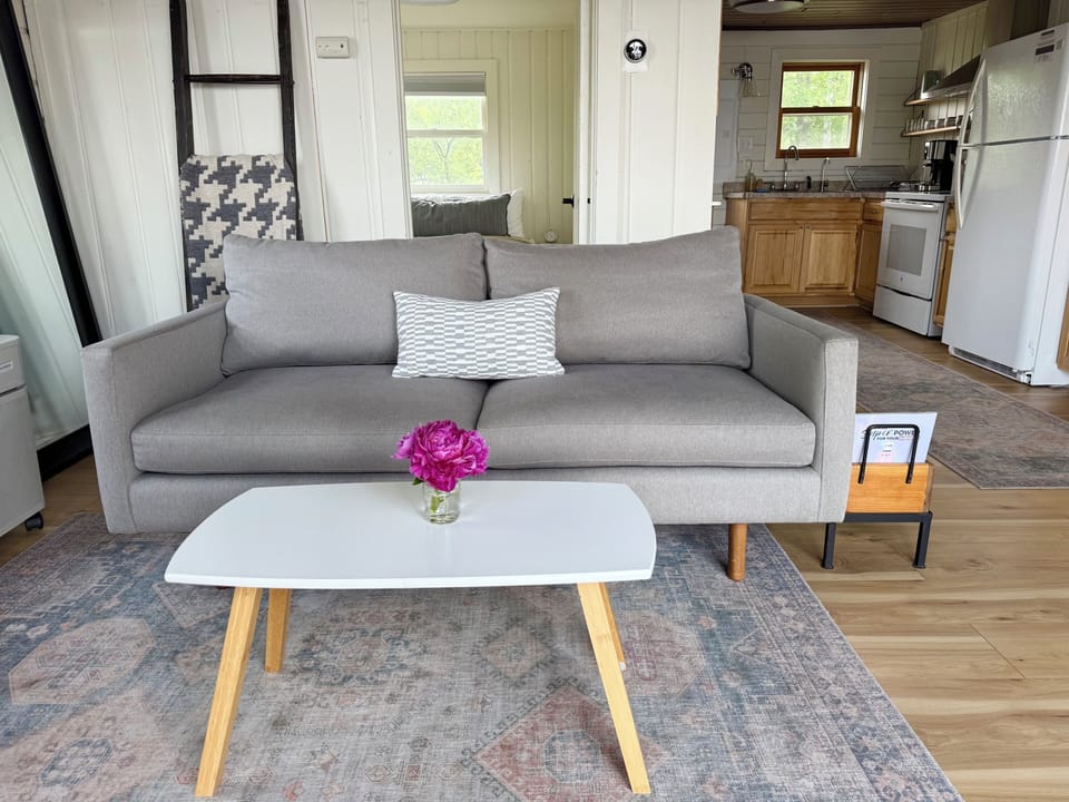 The living room looks out onto Lake Fremont.