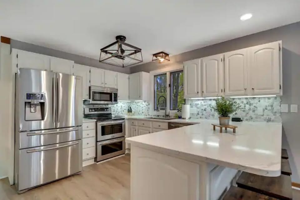 Newly remolded and fully stocked kitchen.